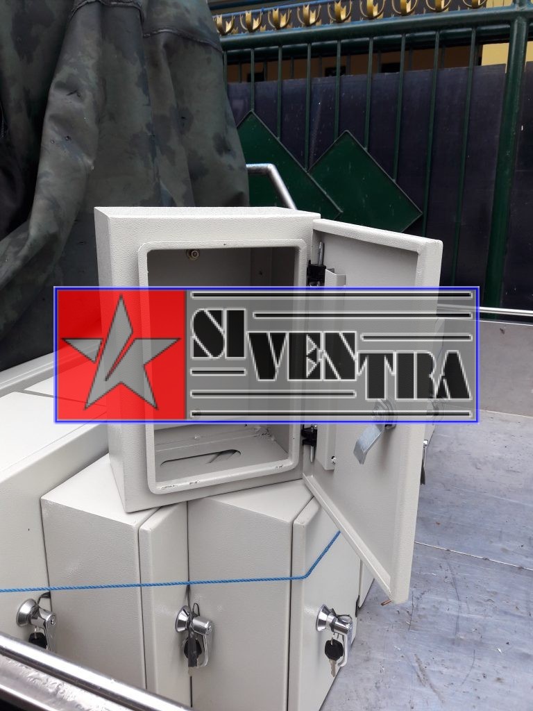 Box panel