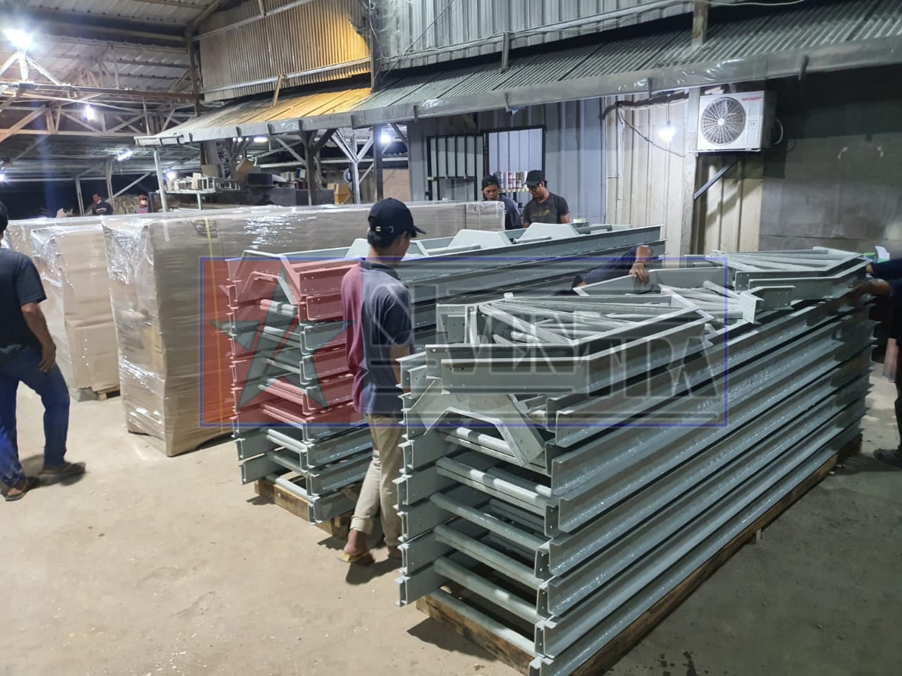 Straight ladder heavy duty frp