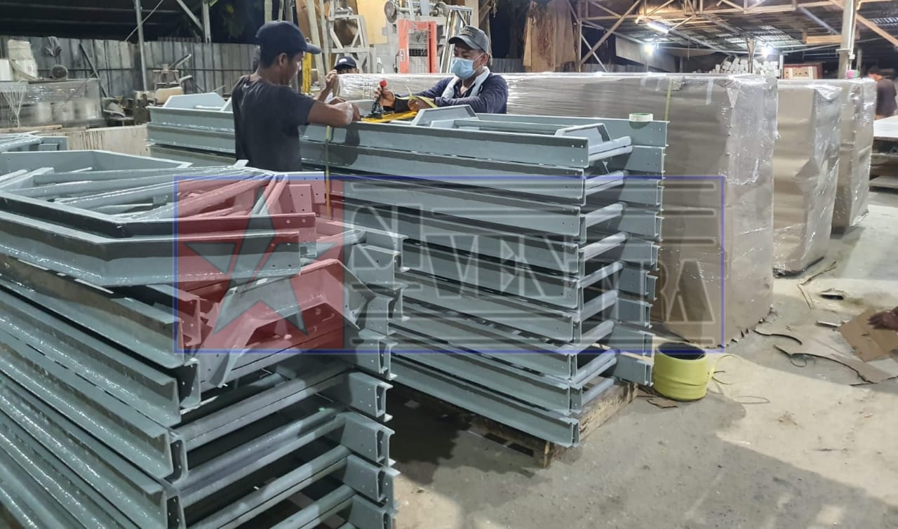 Straight ladder heavy duty frp