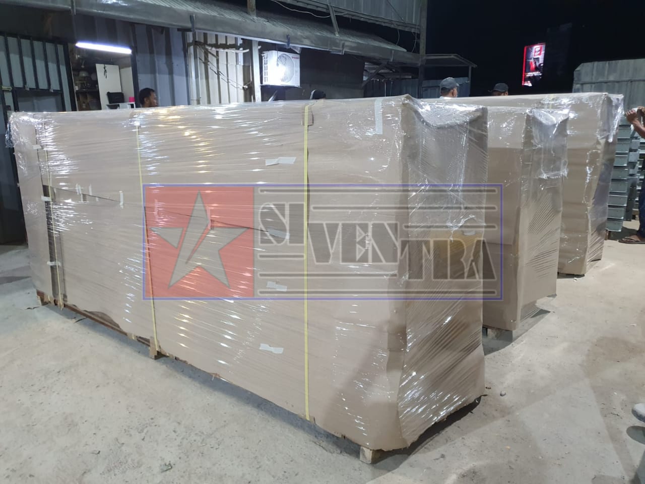 Straight ladder heavy duty frp