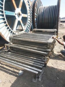 Pemasangan kabel ladder proyek suramadu